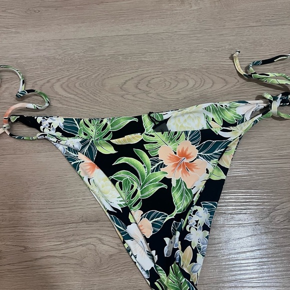 Volcom Green and Blue Cheeky Bikini Bottom Swimwear - Picture 4 of 7